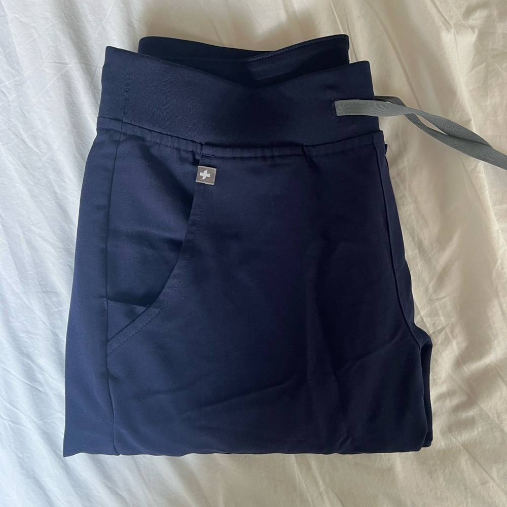 Figs Zamora jogger scrub pant, navy